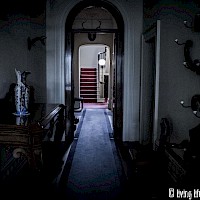 Como House Hallway